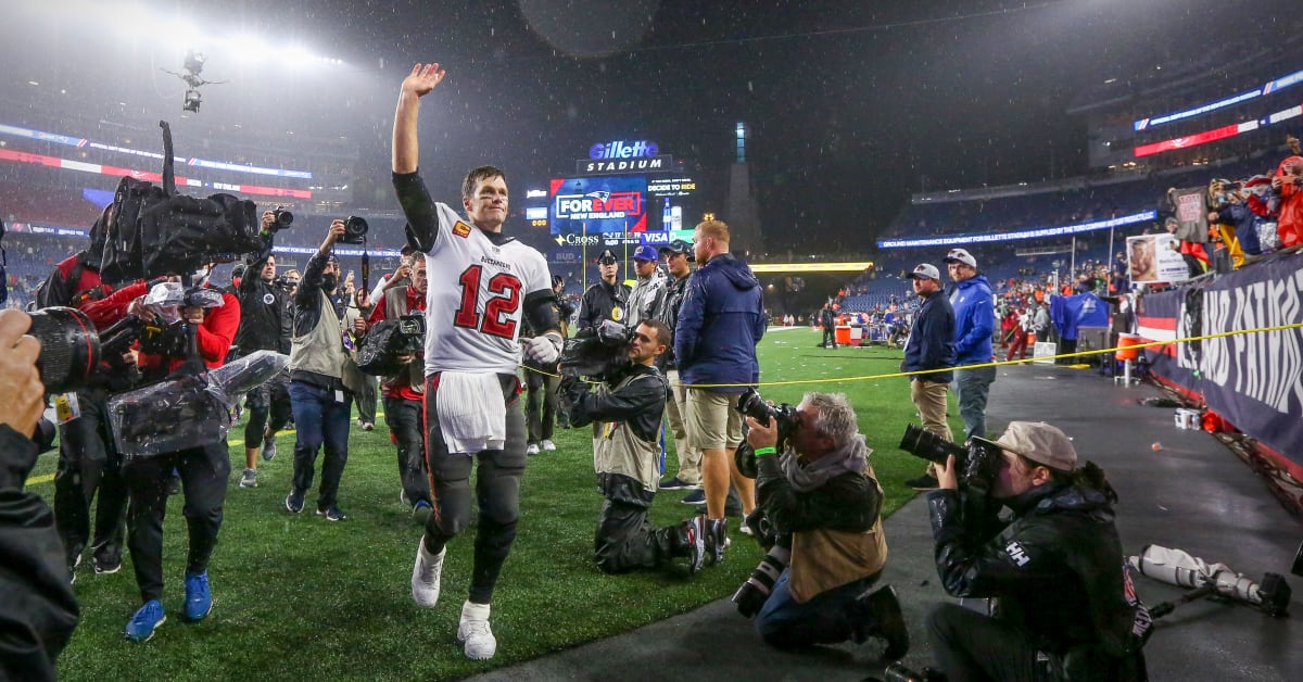 Tom Brady honored by the Pro Football Hall of Fame for 201st win