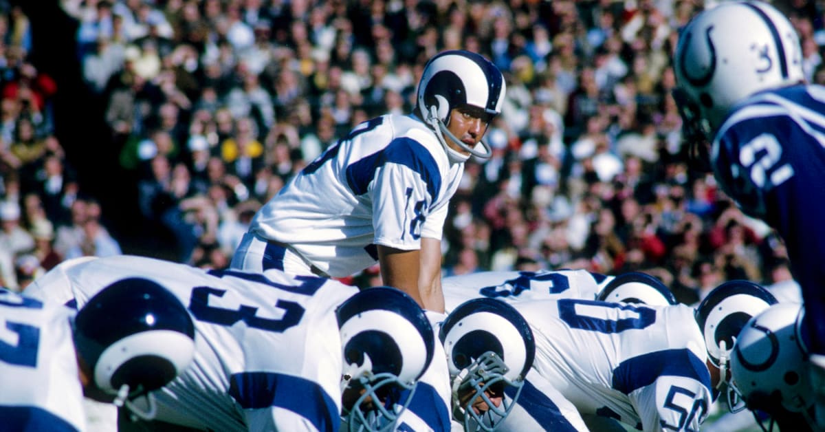 Roman Gabriel of the Philadelphia Eagles warms up prior to the