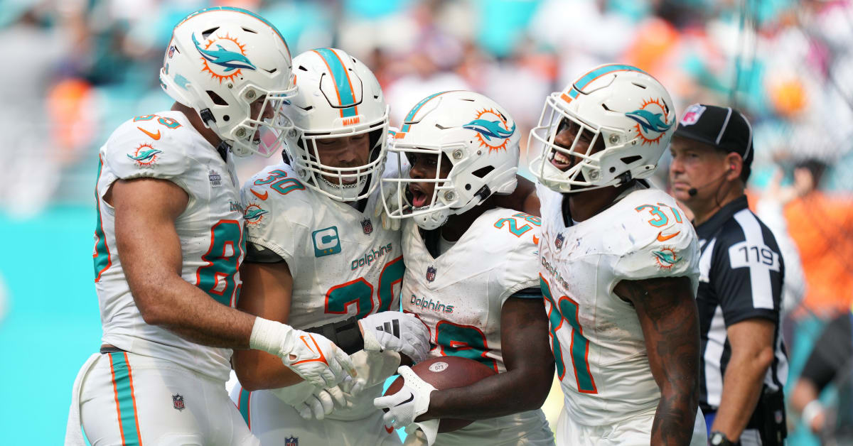 Did the Dolphins break the Rams' NFL record for most yards in a game?