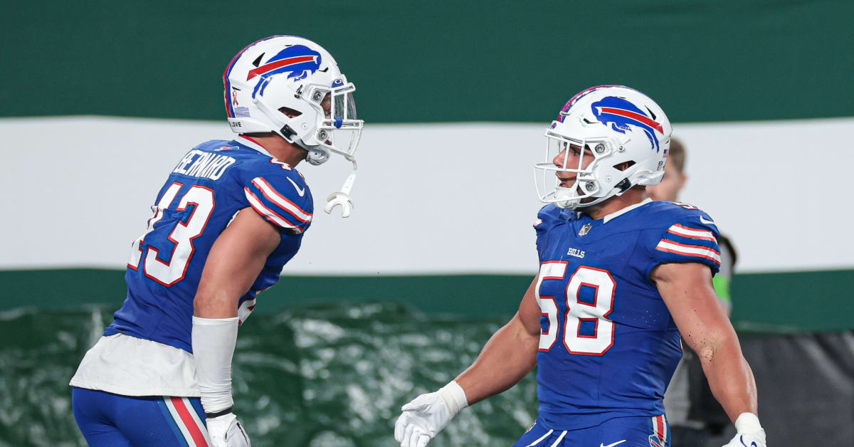 Buffalo Bills outside linebacker Matt Milano (58) defends against