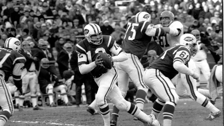 Pro Football in the 1960s : The Nfl, the Afl and the Sport's