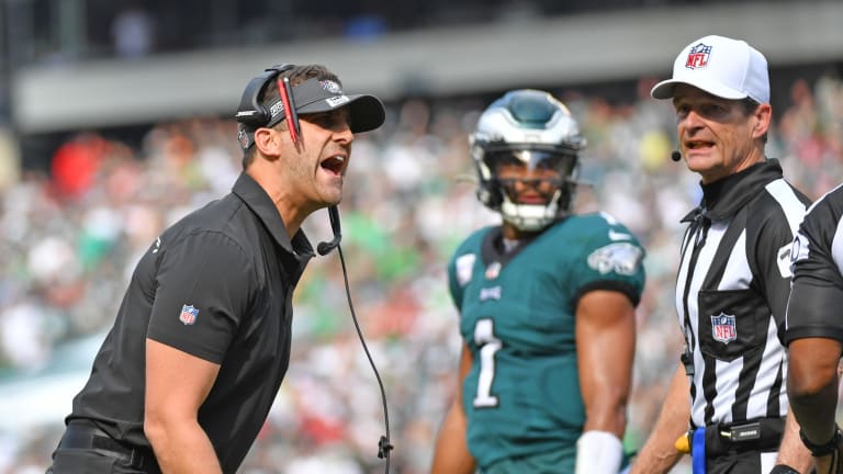 Referee Bill Vinovich during the football game between the tests