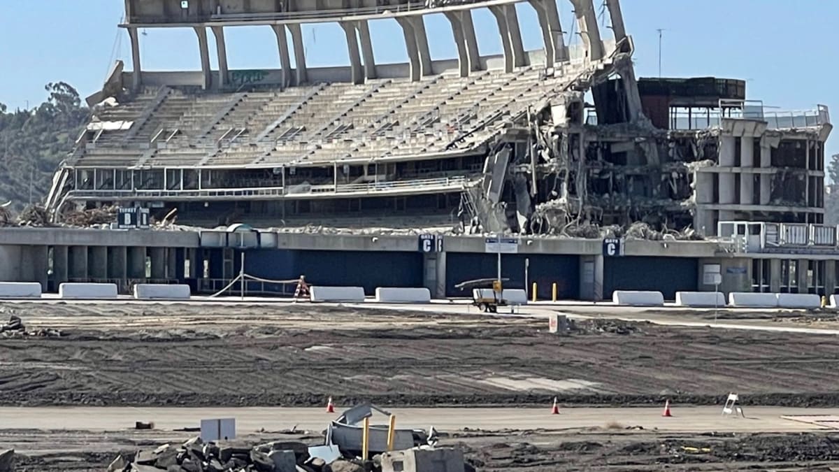 Guest column: Reliving the San Diego Chargers as the walls come tumbling  down - Talk Of Fame