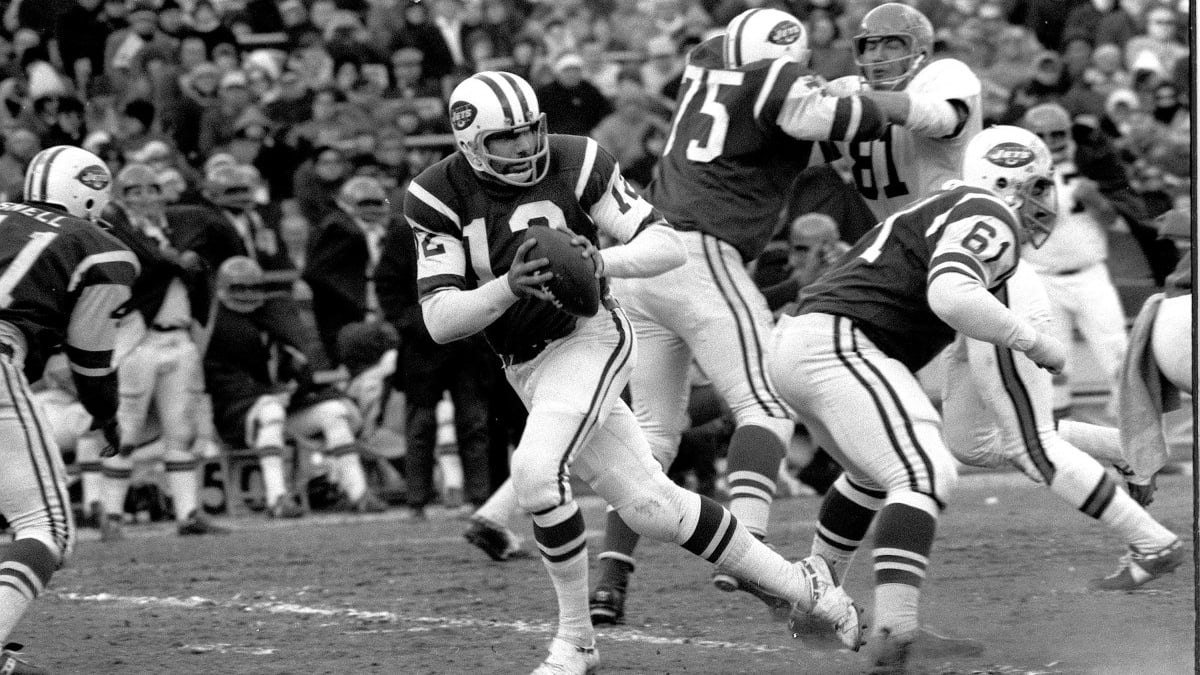 Ex-Pats quarterback Babe Parilli dies at 87 