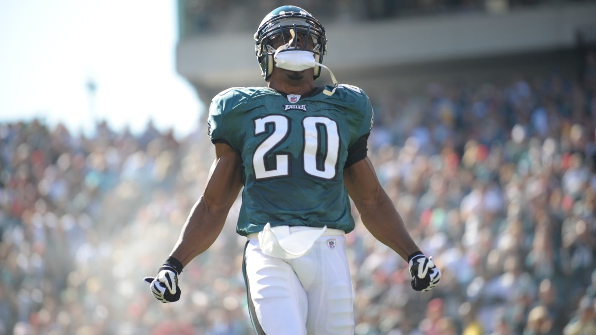 Brian Dawkins elected to Hall of Fame, John Lynch must wait at least  another year