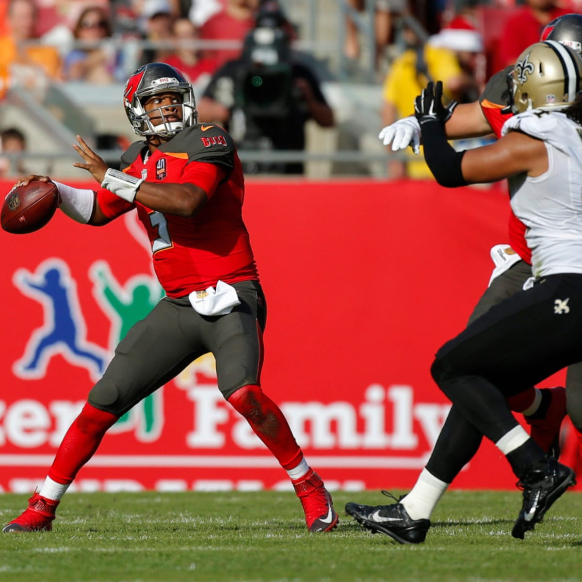 Tiebreakers useless for Bucs, Panthers