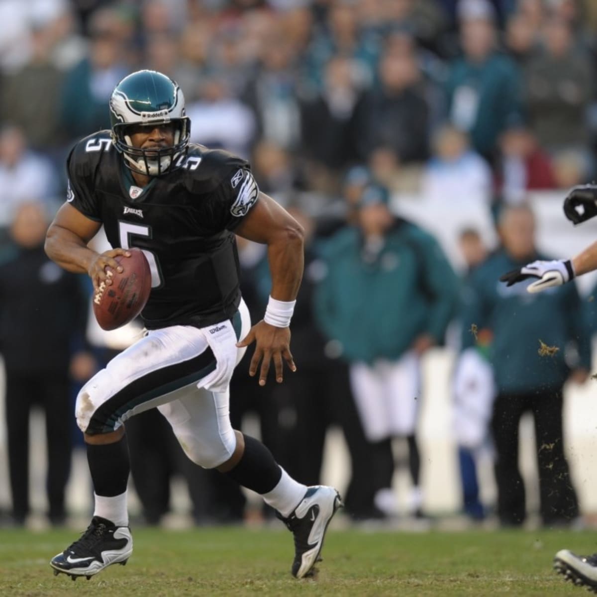 Brian Dawkins and Donovan McNabb among Eagles nominees for Pro