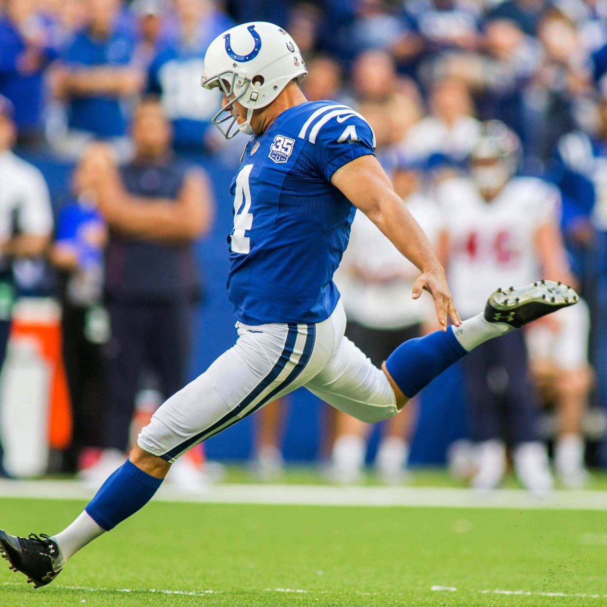 Adam Vinatieri catches Herschel Walker!! 