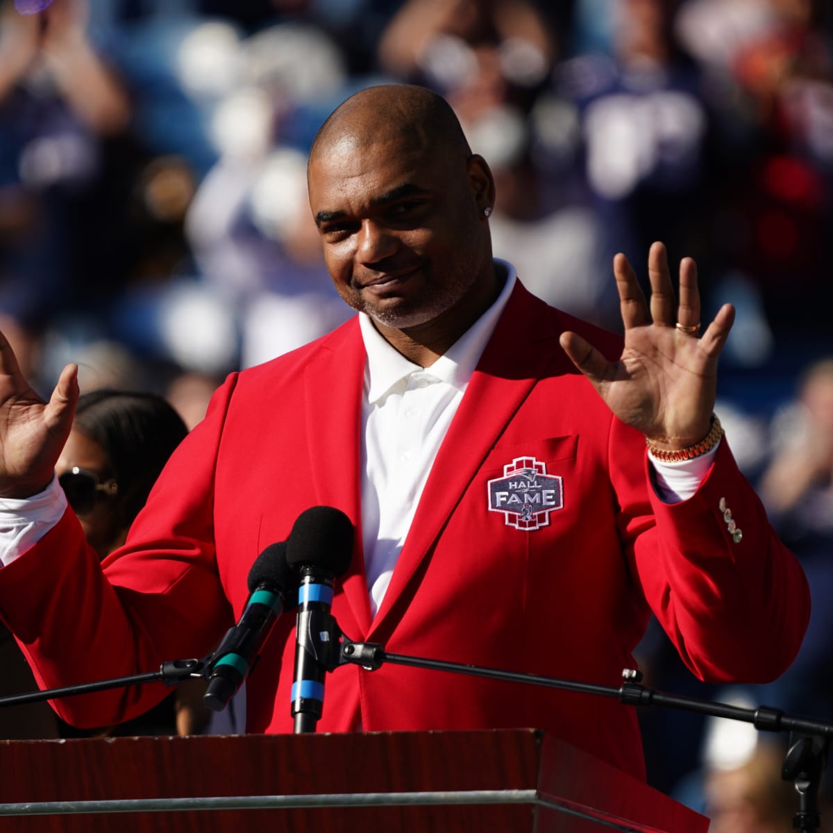 Richard Seymour pokes fun at Tom Brady during Hall of Fame speech