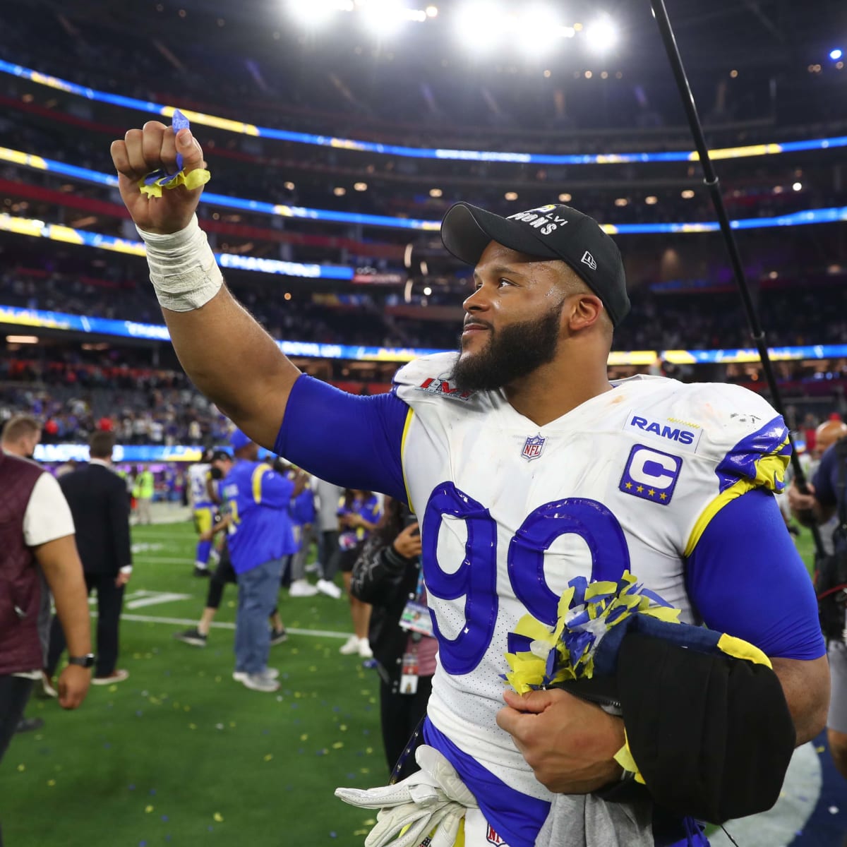 Aaron Donald With The Rams Super Bowl Win Is Aaron Donald's A Lock For The  Hall Of Fame Shirt - NVDTeeshirt