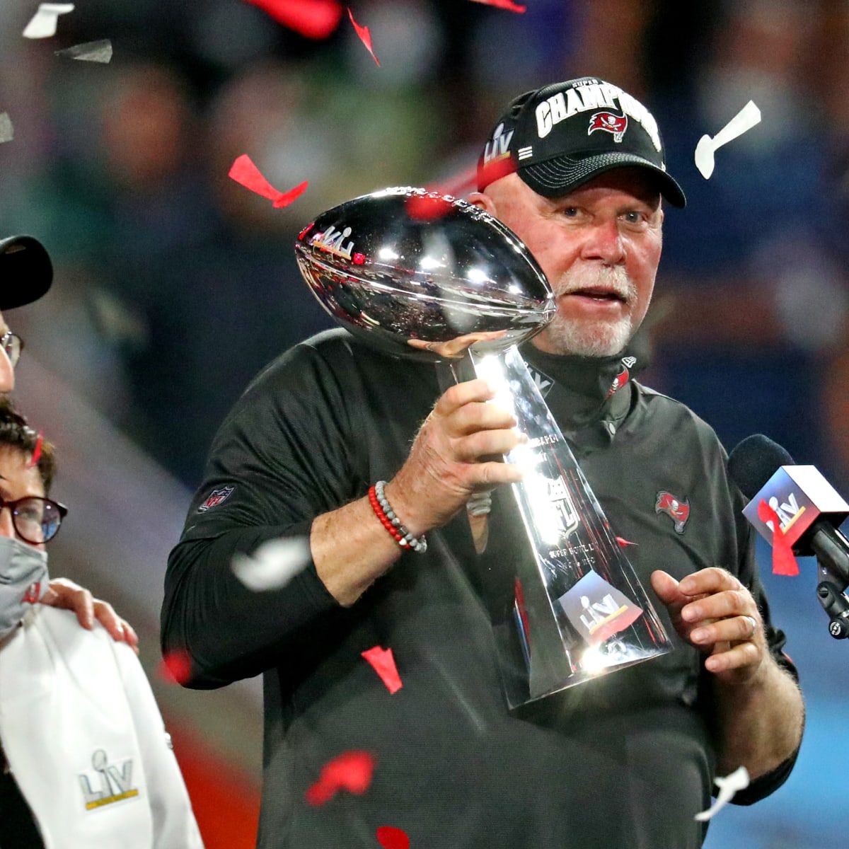 Did Bruce Arians trade podium spot at Hall of Fame for principle?