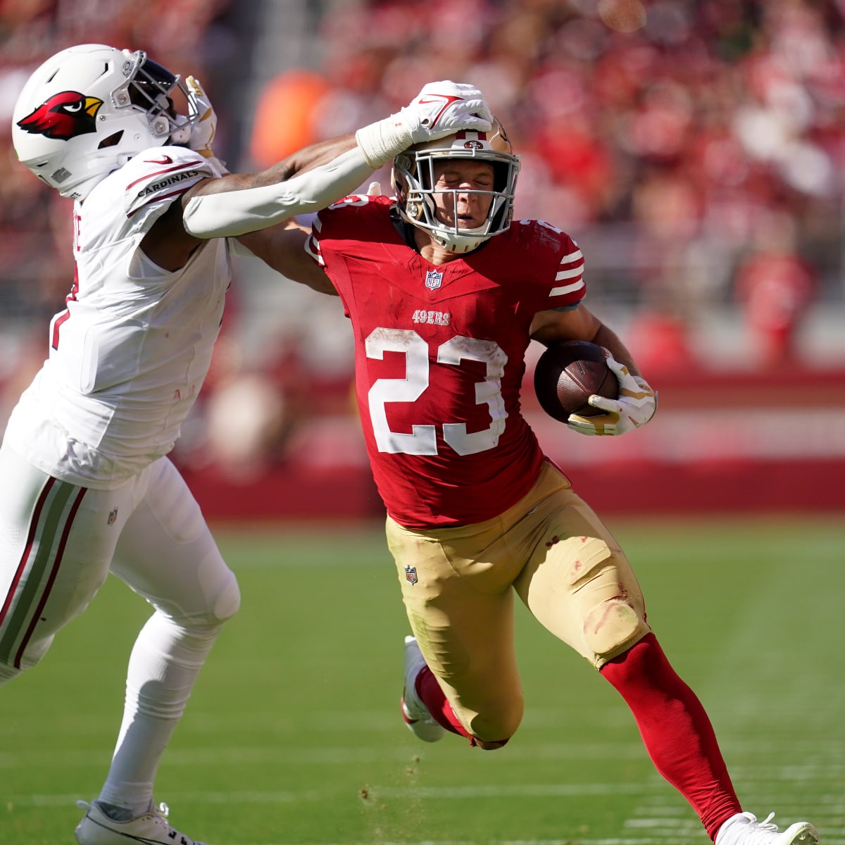 Running back Garrison Hearst of the San Francisco 49ers carries