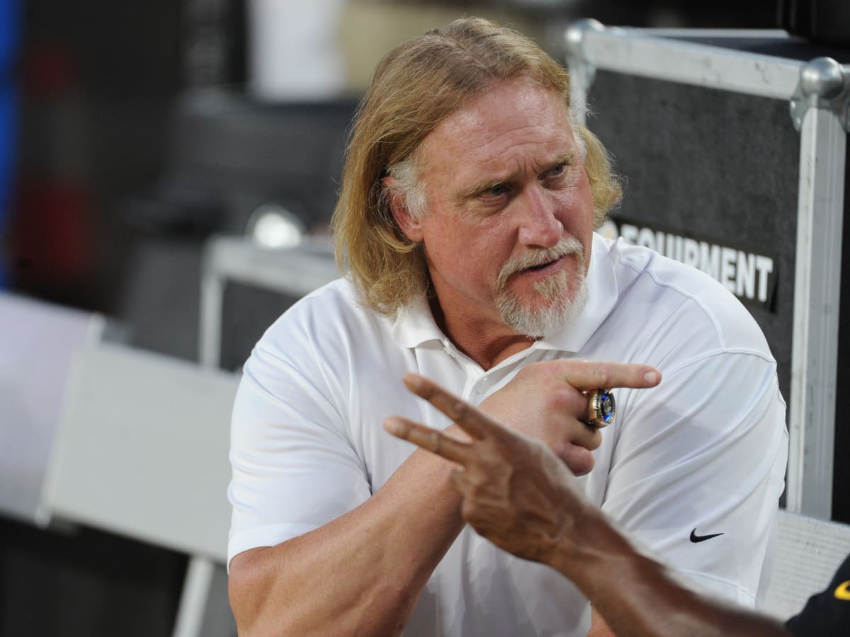 Kevin Greene's Hall of Fame locker is ready, so prepare the goosebumps