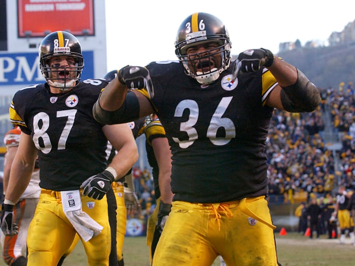 Bus stop; Steelers great Jerome Bettis bulls way into Hall - Sports  Illustrated