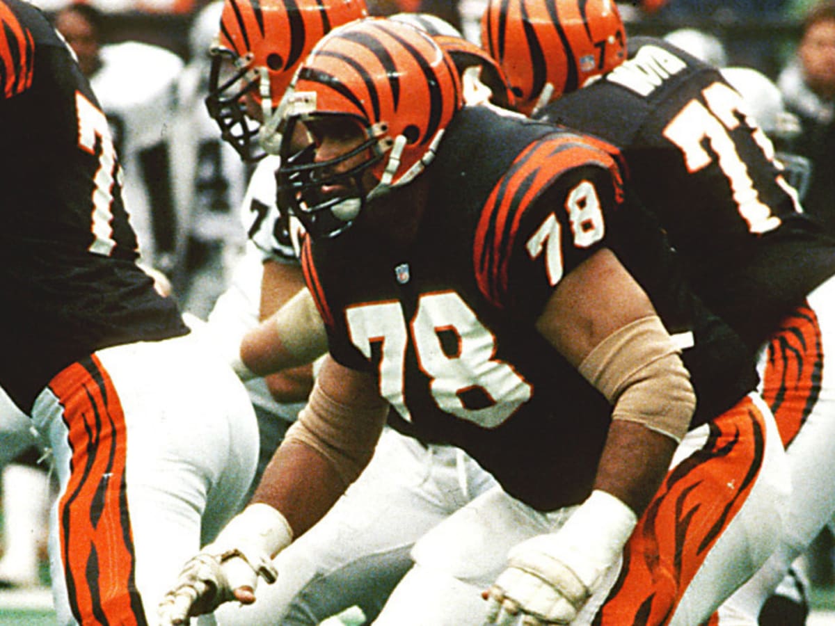 Super Bowl LVI daily blog: Bengals legend Anthony Muñoz a popular