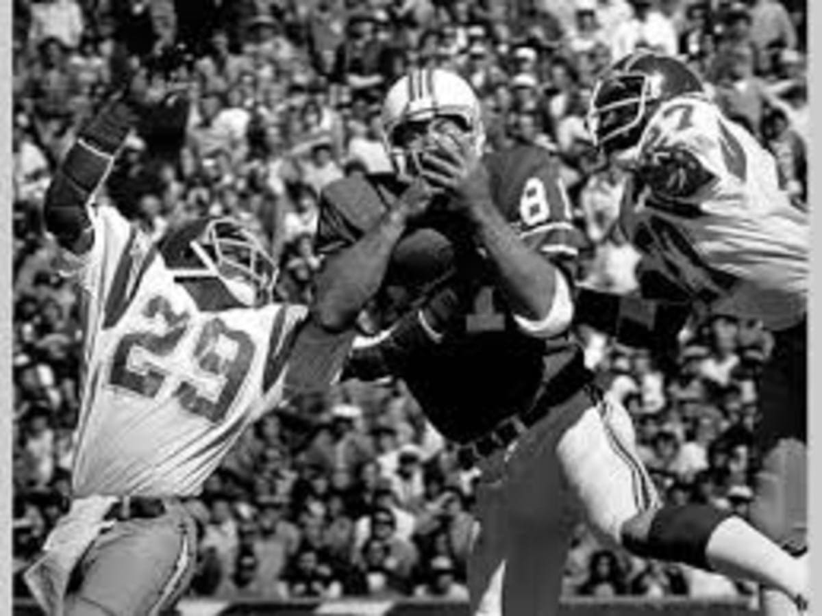 Russ Francis: An All-Pro tight end, a free-spirit, and subject of legend