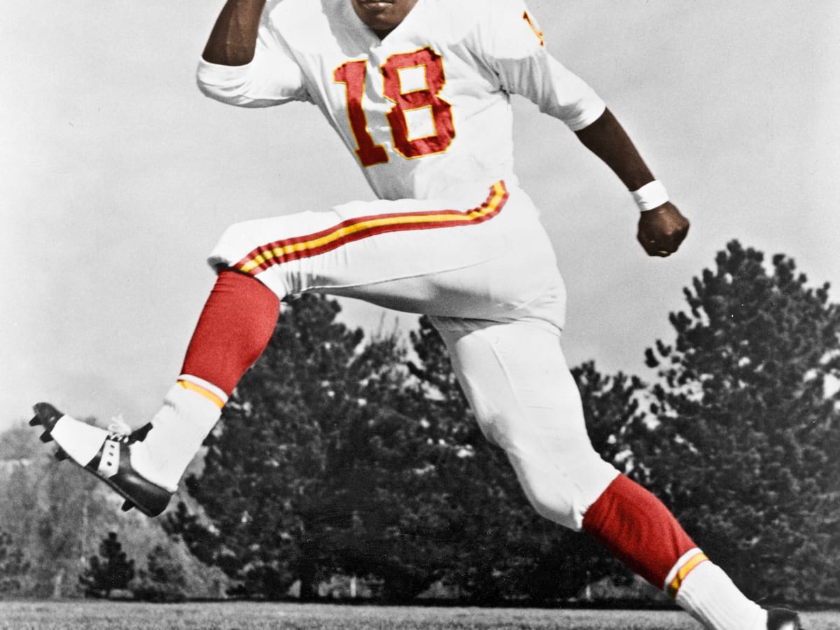 Emmitt Thomas Signed Kansas City Chiefs Action 8x10 Photo w/HOF'08 -  Schwartz Authenticated