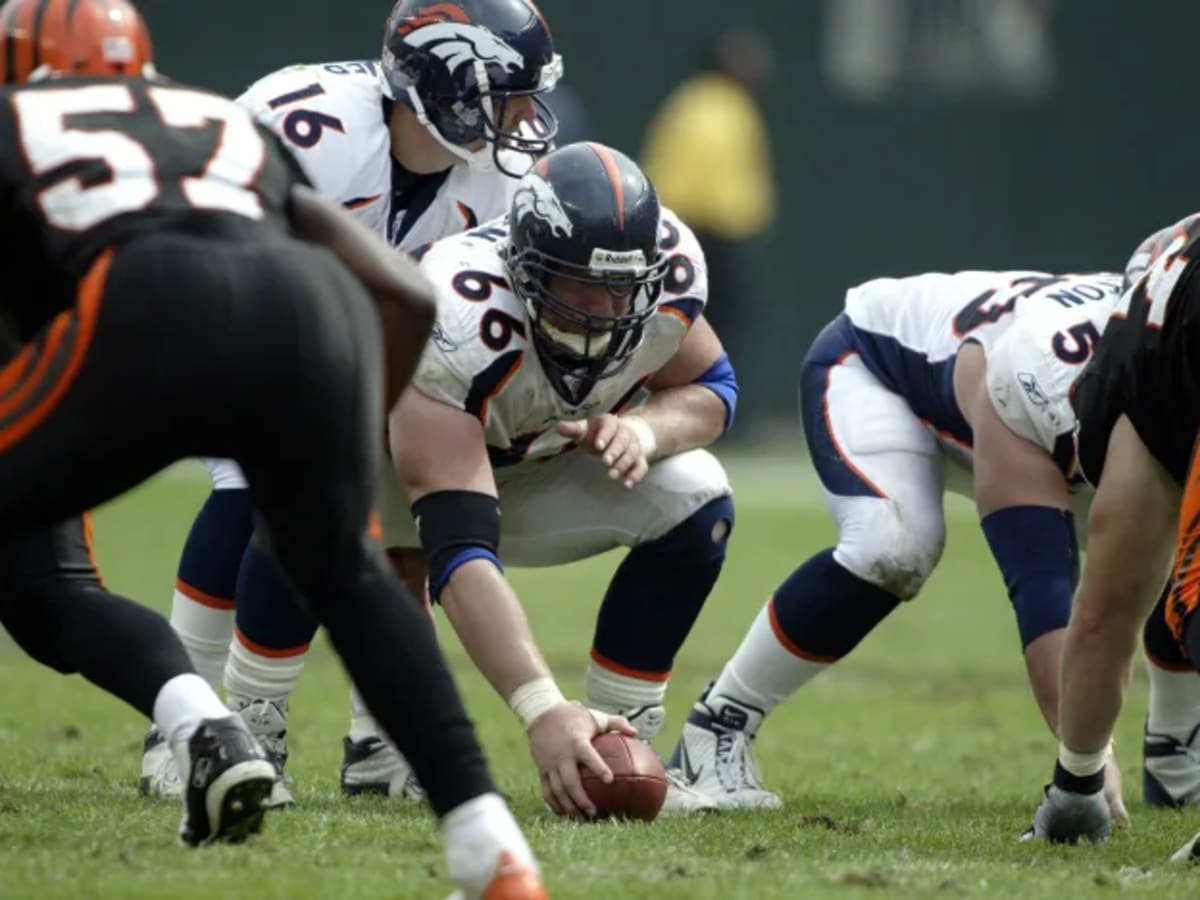 Denver Broncos on X: #TBT Tom Nalen, who will be enshrined in the  #Broncos' Ring of Fame Sunday, in a 2005 game vs. Philadelphia:   / X