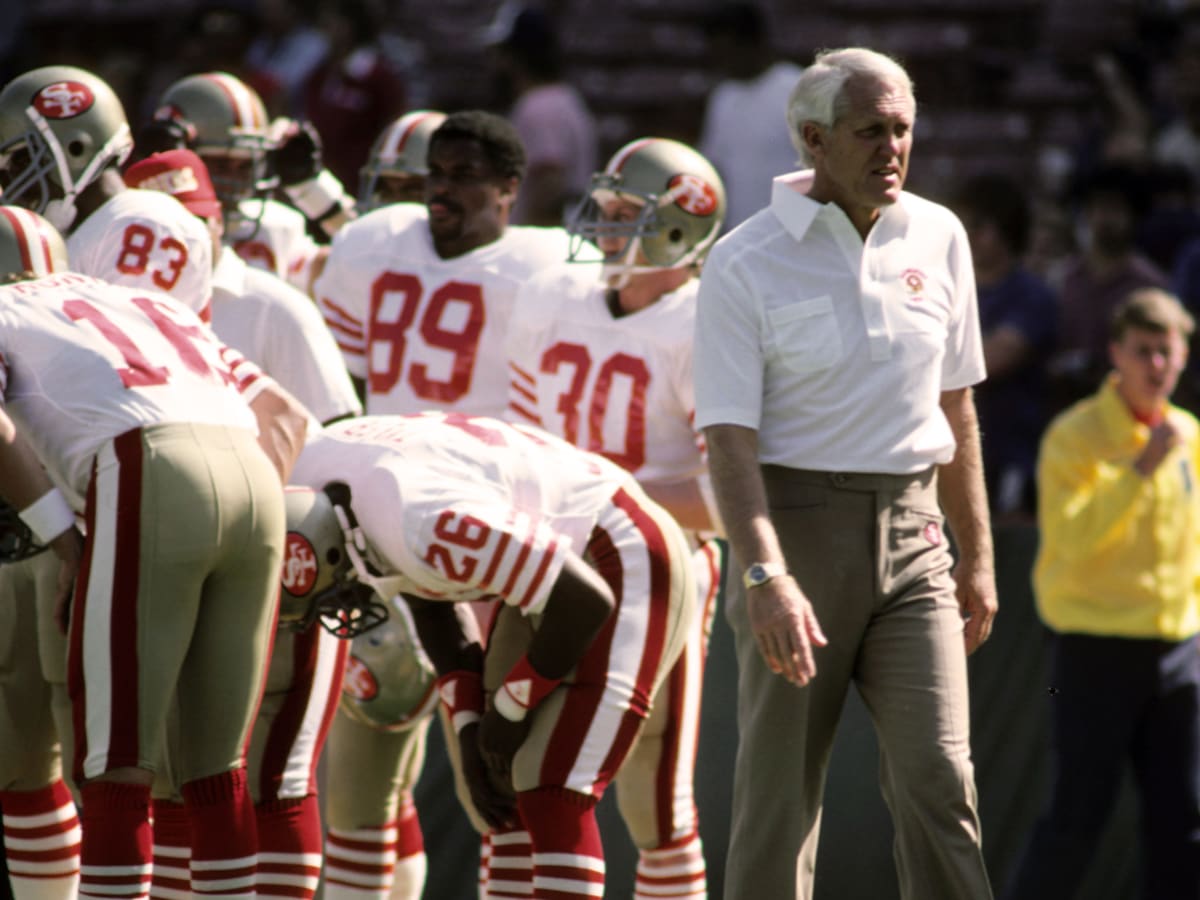 Rookie Ronnie Lott and San Francisco 49ers head coach Bill Walsh